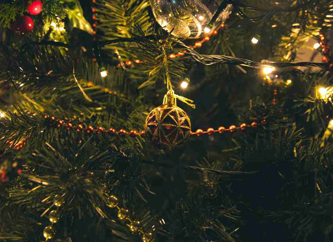 First Christmas Gifts for New Parents: Essential Products to make Baby’s 1st Christmas Easier